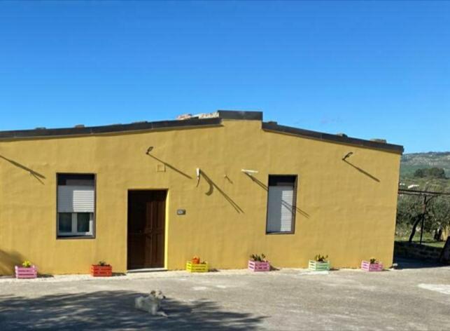 Casa Vacanze Sicilia Casteltermini Екстер'єр фото